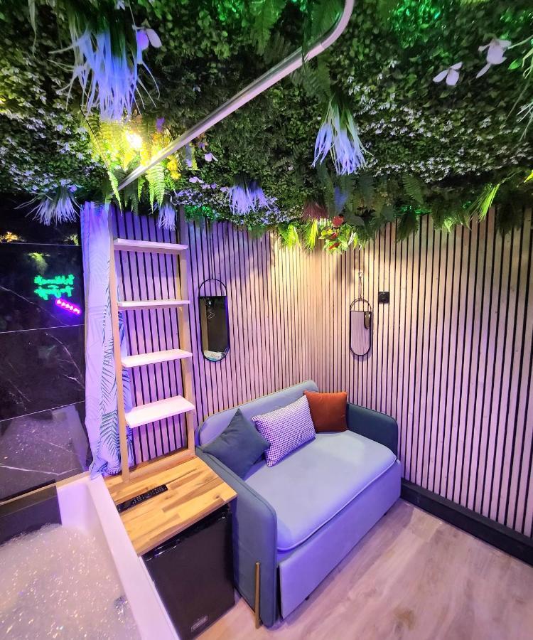 Jungle House Avec Jacuzzi A 10 Min De Disneyland -Taille Chambre- Conde-Sainte-Libiaire Exterior photo