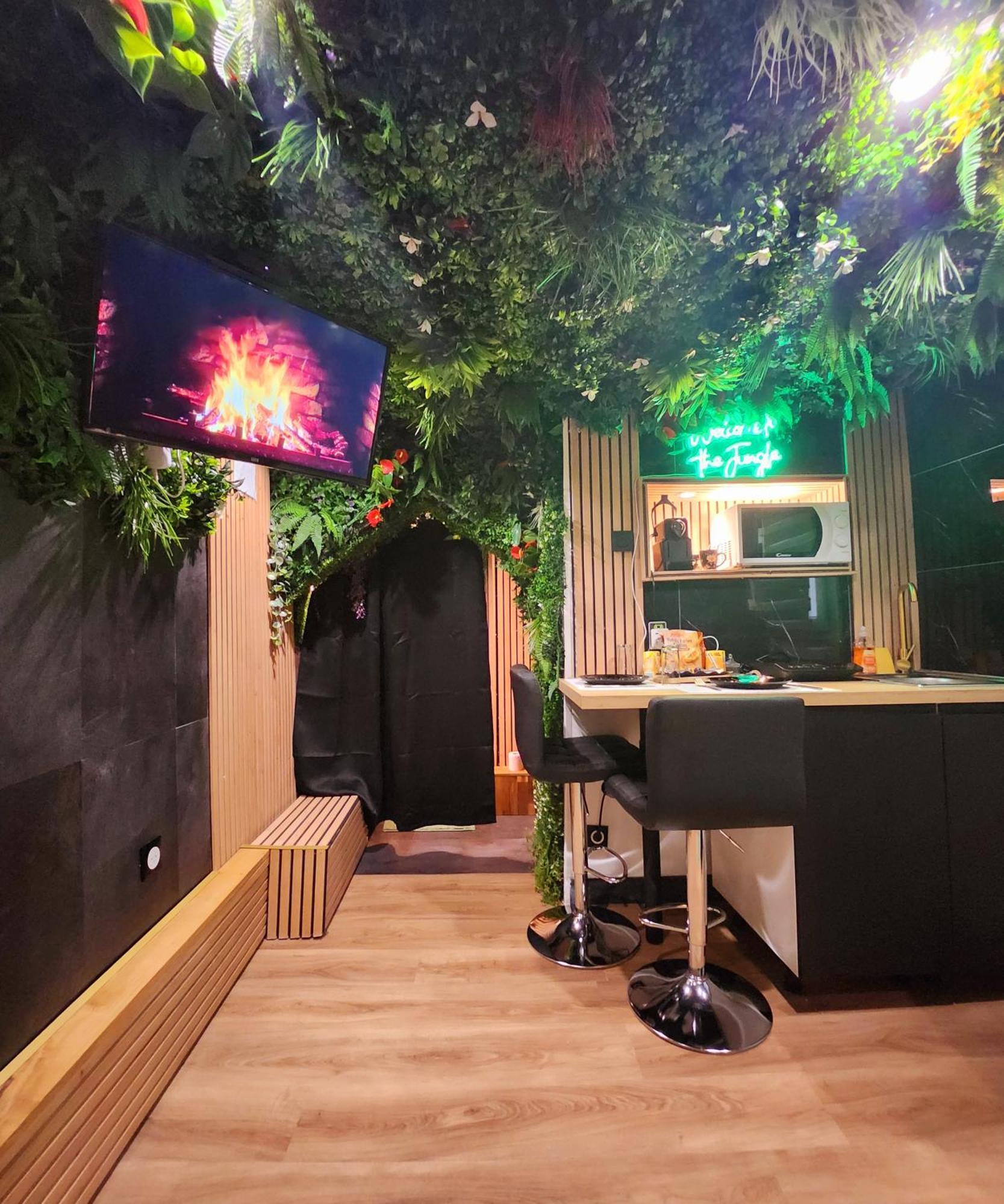 Jungle House Avec Jacuzzi A 10 Min De Disneyland -Taille Chambre- Conde-Sainte-Libiaire Exterior photo